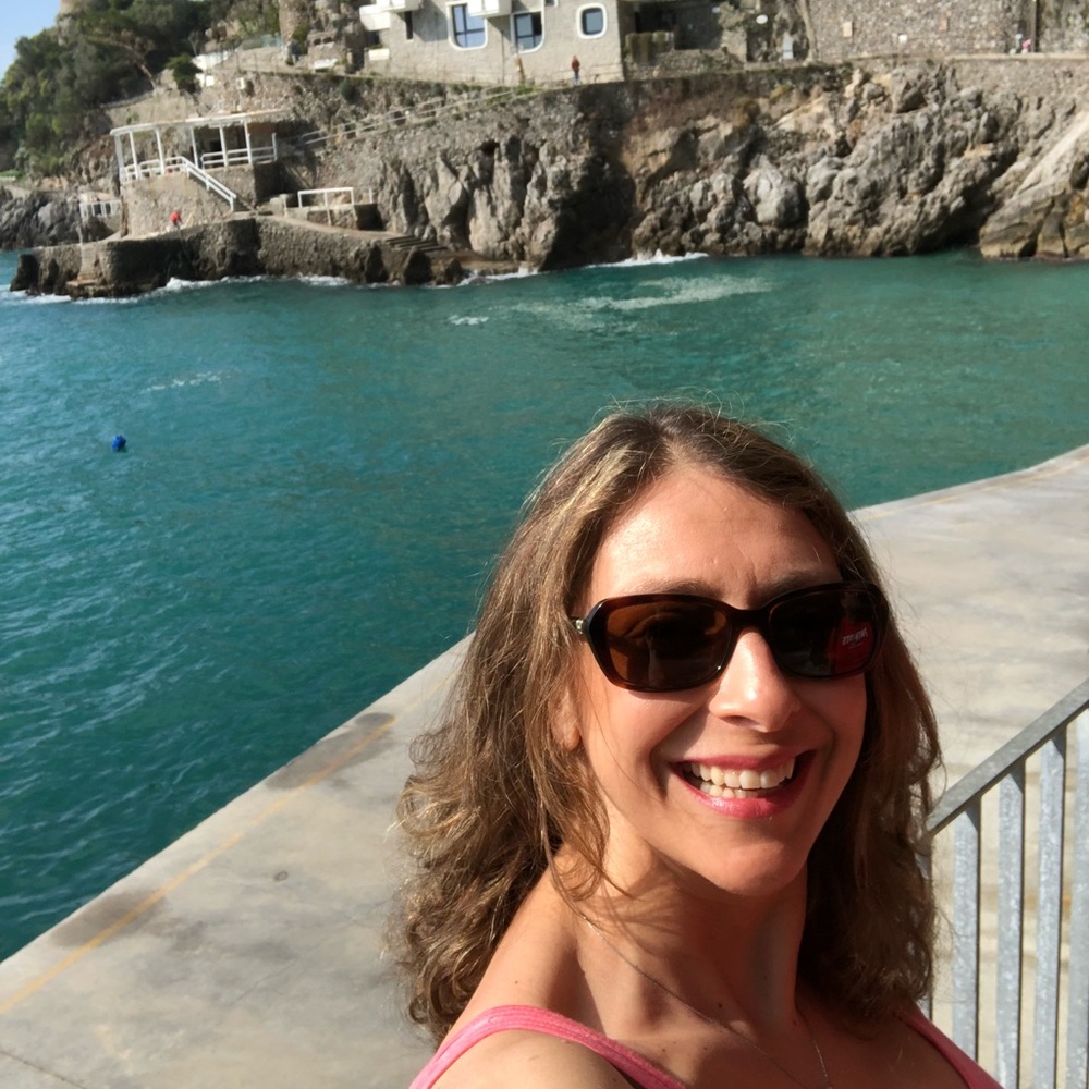 Meet your Posher, Aline
